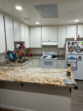 6778 Herndon Pl in Stockton, CA - Building Photo - Building Photo