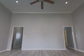 106 Hanover Cove in Clinton, MS - Foto de edificio - Building Photo