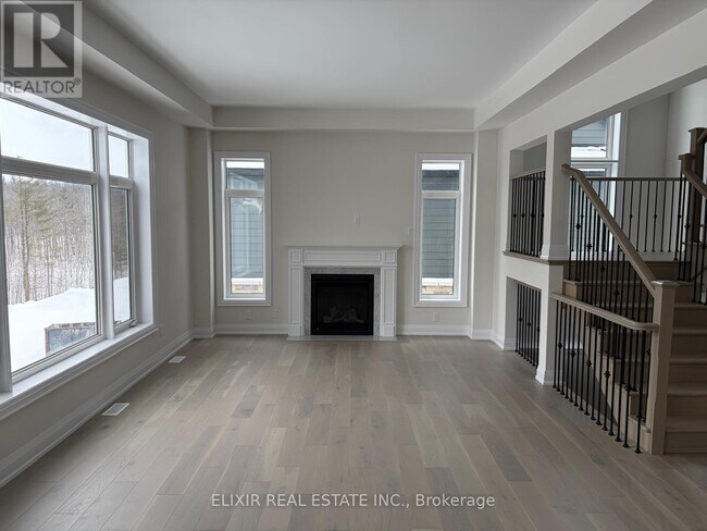 92 Pearsall Pl in Oro-Medonte, ON - Building Photo - Building Photo