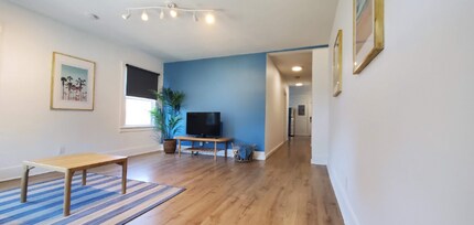 1311 Rolland Curtis Pl in Los Angeles, CA - Building Photo - Building Photo