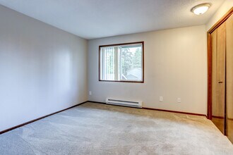 3986 SE 174th Ave in Portland, OR - Building Photo - Building Photo