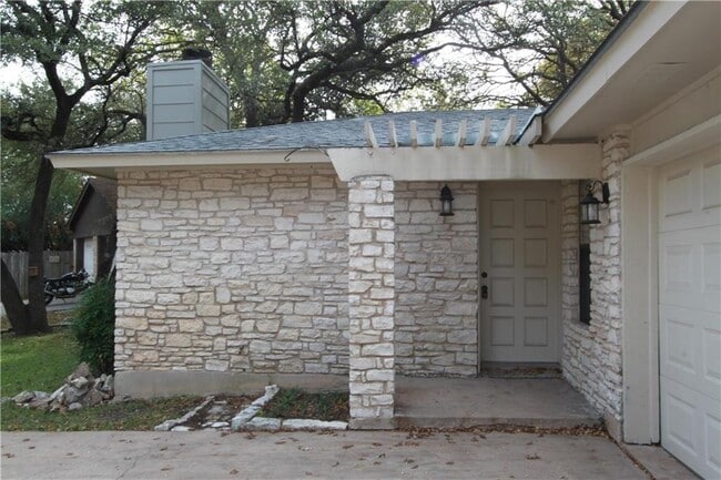 6505 Columbia Oaks Ct in Austin, TX - Building Photo - Building Photo