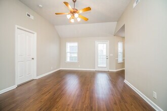 1229 Shannon Ln in La Vergne, TN - Building Photo - Building Photo