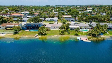 8141 SW 203rd St in Cutler Bay, FL - Building Photo - Building Photo