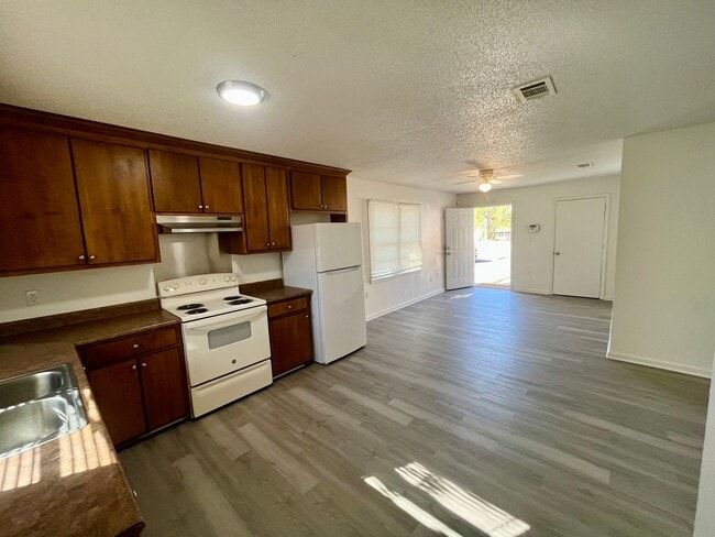 2409 University Dr in Valdosta, GA - Building Photo - Building Photo