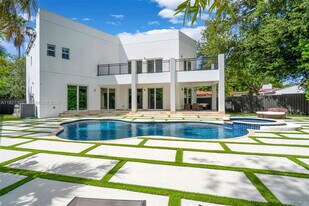 2510 SW 2nd Ave in Miami, FL - Building Photo