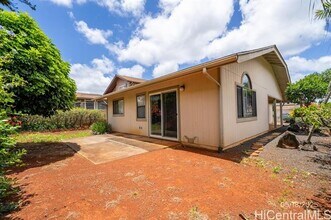 94-501-501 Ahaula St in Mililani, HI - Foto de edificio - Building Photo