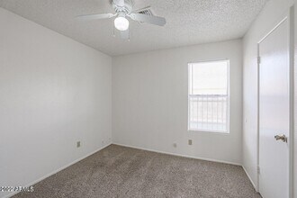 7320 W Krall St in Glendale, AZ - Building Photo - Building Photo