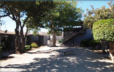 341-351 N Bedford St in La Habra, CA - Foto de edificio