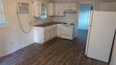 405 N Clegg St in Trinity, TX - Building Photo - Building Photo