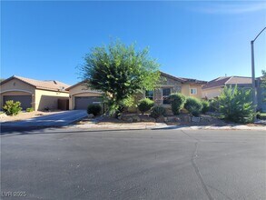 9338 Wilderness Glen Ave in Las Vegas, NV - Building Photo - Building Photo