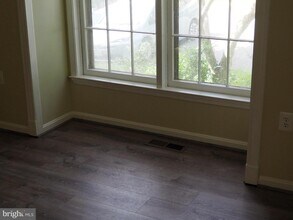 5711 Crownleigh Ct in Burke, VA - Building Photo - Building Photo