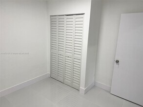 351 NW 48th St in Miami, FL - Building Photo - Building Photo