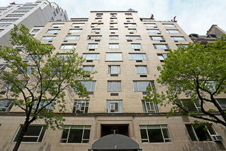 3 E 71st St in New York, NY - Building Photo - Building Photo