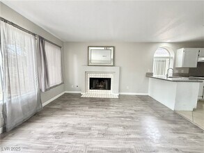 1529 Imperial Cup Dr in Las Vegas, NV - Building Photo - Building Photo