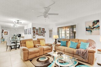 309 Knotty Pine Cir in Greenacres, FL - Building Photo - Building Photo