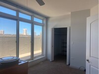 1215 W Gunnison St, Unit 314 in Chicago, IL - Building Photo - Building Photo