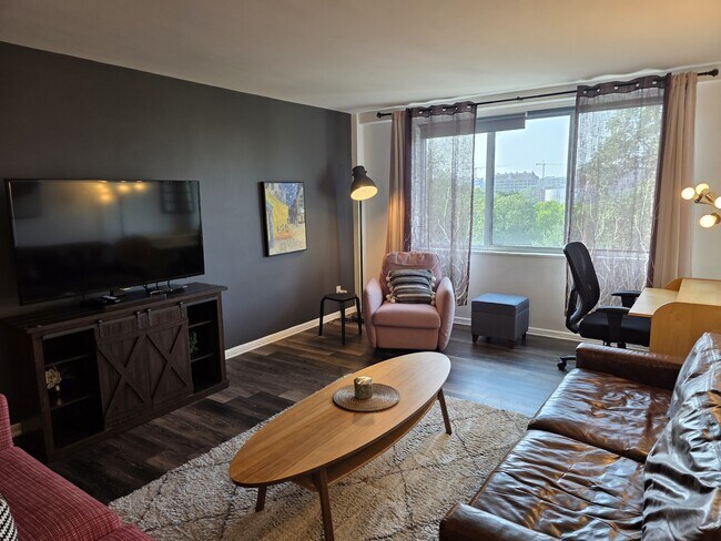 4977 Battery Ln in Bethesda, MD - Building Photo - Building Photo