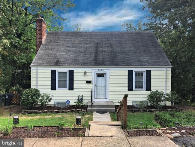 property at 2416 S Culpeper St