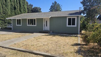 1224 Orchard Way in Chico, CA - Building Photo