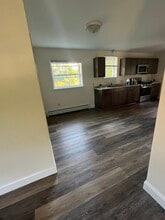 25 North St, Unit 25b in Essex Junction, VT - Foto de edificio - Building Photo
