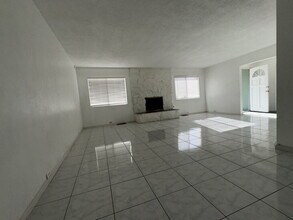 11384 Campus St in Loma Linda, CA - Building Photo - Building Photo