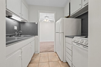 29 Olcott St in Manchester, CT - Building Photo - Building Photo