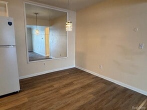 417 Parkdale Ave in Rochester, MI - Building Photo - Building Photo