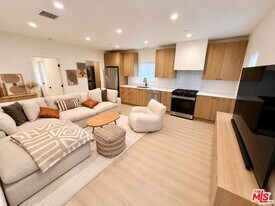 2707 Benedict St in Los Angeles, CA - Building Photo
