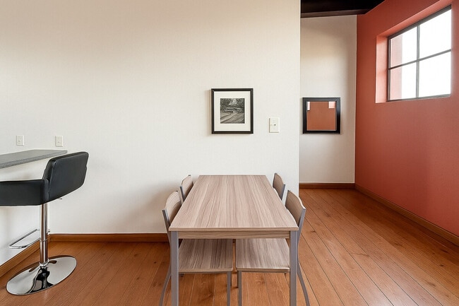 521 N Jefferson Ave, Unit SI ID1223687P in Springfield, MO - Foto de edificio - Building Photo