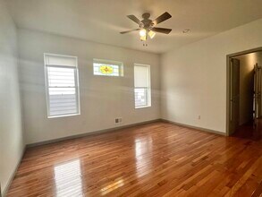 332 Virginia Ave in Jersey City, NJ - Building Photo - Building Photo