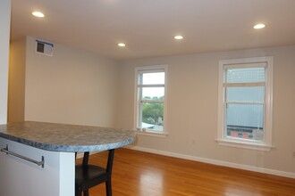 505 E 5th St, Unit 3 in Boston, MA - Building Photo - Building Photo