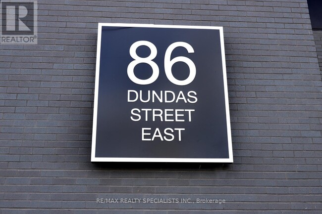 86-686 Dundas St E in Mississauga, ON - Building Photo - Building Photo