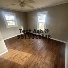 2202 Silver St, Unit B in Anderson, IN - Foto de edificio - Building Photo