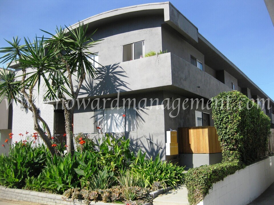 11707 Kiowa Ave in Los Angeles, CA - Foto de edificio