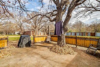 1809 Whispering Oaks St in Burleson, TX - Building Photo - Building Photo