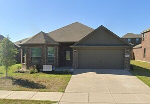 4017 Millau Ln in Crowley, TX - Building Photo