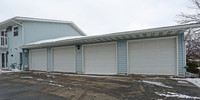 110-112 Industrial Dr in Beaver Dam, WI - Foto de edificio - Building Photo