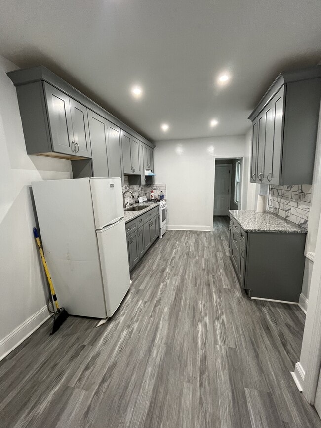 1006 Potter St in Chester, PA - Building Photo - Building Photo