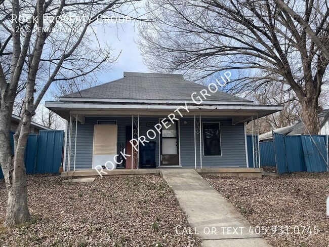 property at 426 S Pennsylvania Ave