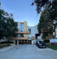 3715 S Canfield Ave in Los Angeles, CA - Building Photo