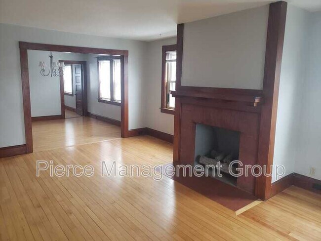 133 Brook St in Manchester, NH - Building Photo - Building Photo