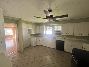 304 W Tennis St in Opelousas, LA - Building Photo - Building Photo