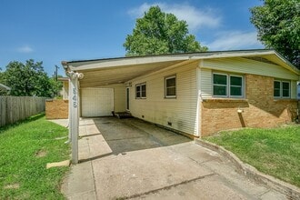 545 Riverview Ave in Derby, KS - Building Photo - Building Photo