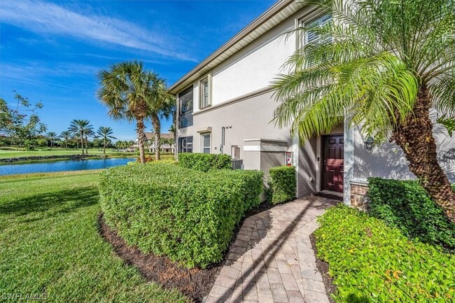 8727 Coastline Ct in Naples, FL - Building Photo - Building Photo