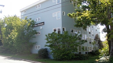 New Horizons Apartments in Burien, WA - Building Photo - Building Photo