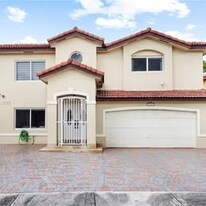 15823 SW 79th St in Miami, FL - Building Photo