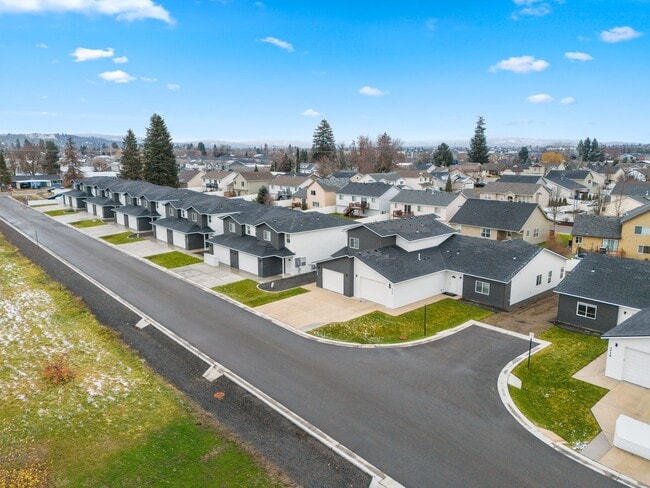 property at 1721 N Manifold Ln