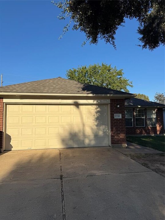 17318 Indigo Mist Ct in Houston, TX - Foto de edificio