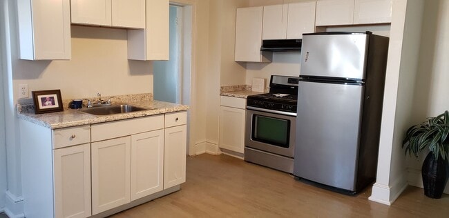 property at 735 N George St